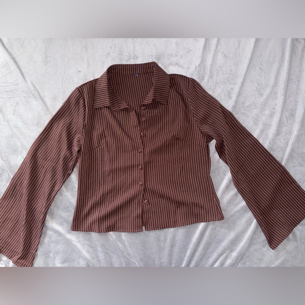 🤎 Brown Pinstripe Button-Up Top – Long Sleeve / Office or Casual